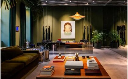 NGẮM KIỆT TÁC NGHỆ THUẬT ĐƯƠNG ĐẠI TẠI CỬA HÀNG FLAGSHIP VICTORIA BECKHAM